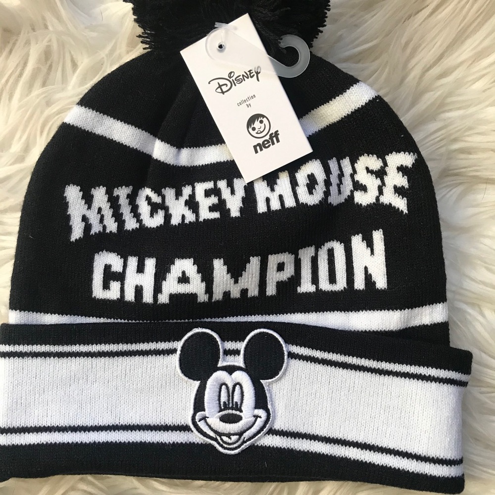 Disney Neff Mickey Mouse Champion Beanie